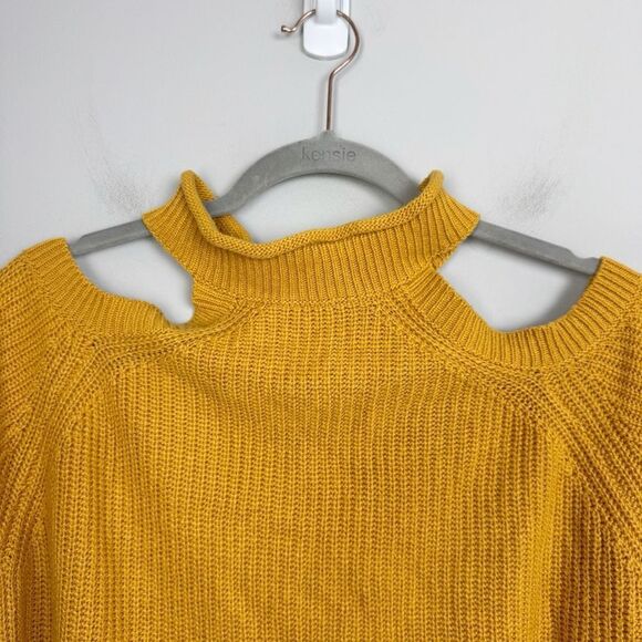 JODIFL | Mustard Yellow Cold Shoulder Turtleneck Sweater Lace Up Women’s Size L - Picture 3 of 8